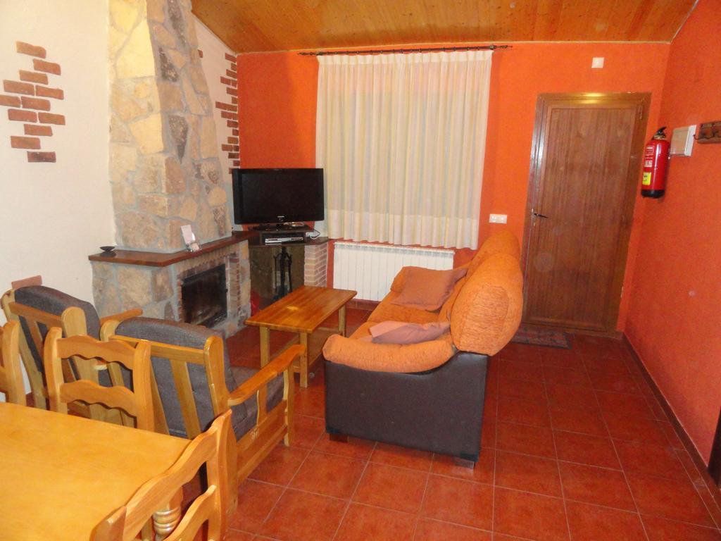 Casa Rural La Vega De Gredos Casa de hóspedes San Martin de la Vega del Alberche Exterior foto